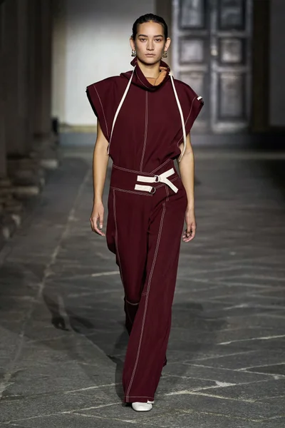Look 17